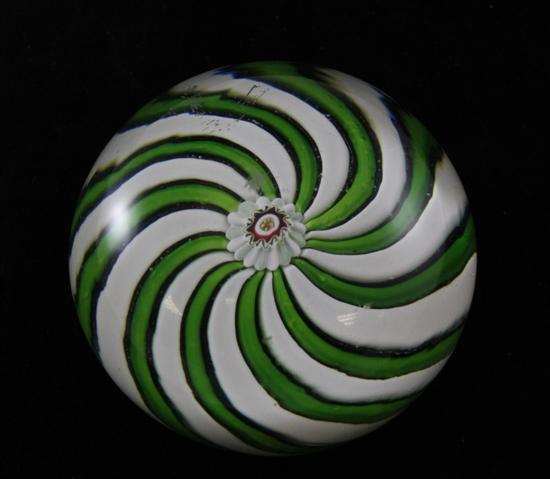 A Clichy green and white swirl