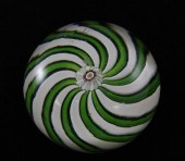 A Clichy green and white swirl