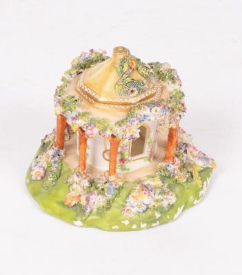 A Coalbrookdale porcelain