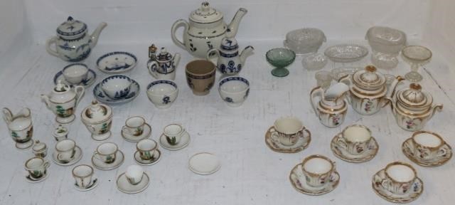 A COLLECTION OF 60 PIECES OF