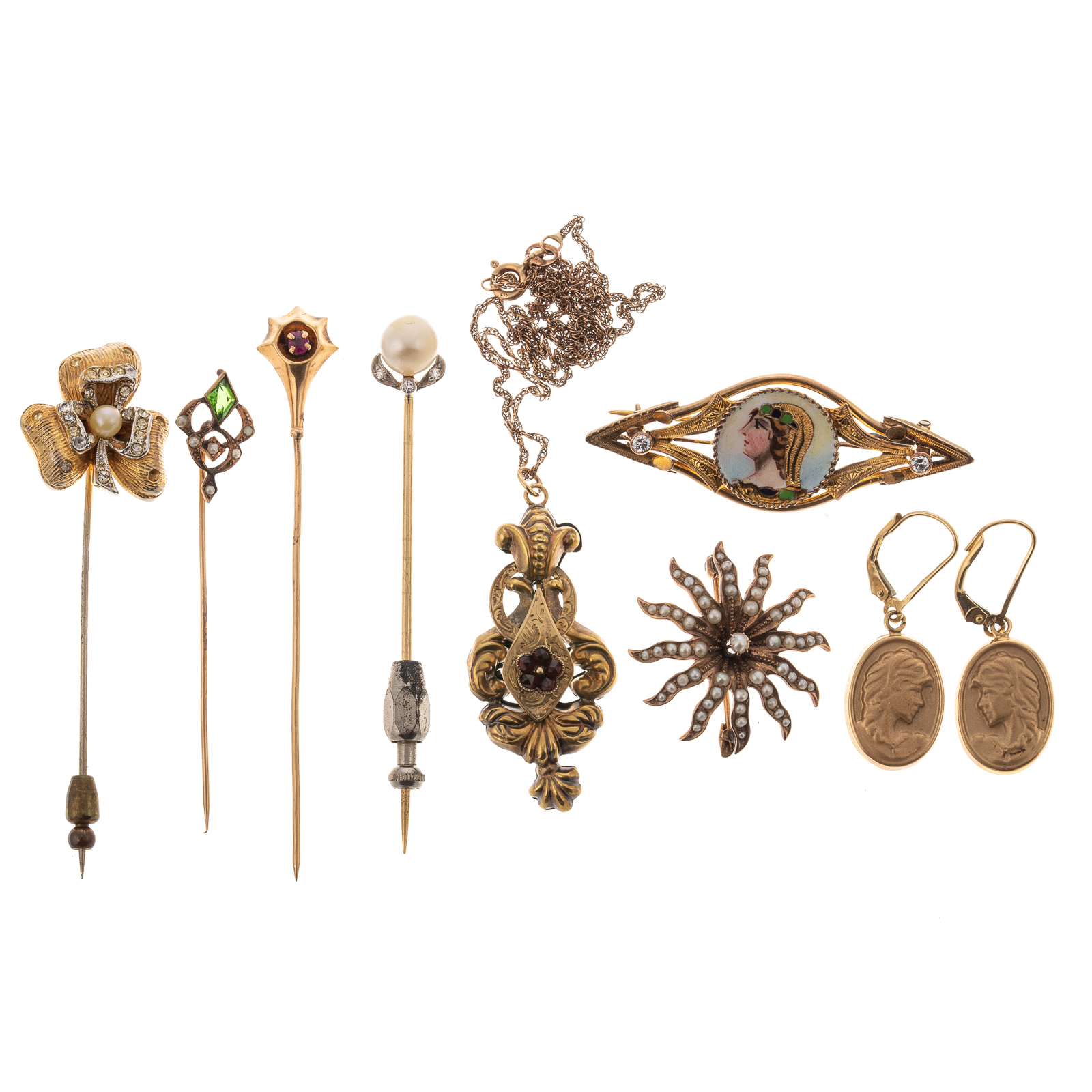 A COLLECTION OF ANTIQUE & VINTAGE