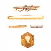 A COLLECTION OF BAR PINS & CIT