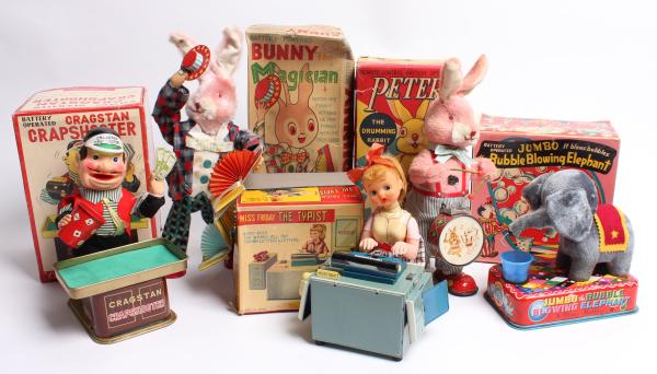 A COLLECTION OF BATTERY OPERATED