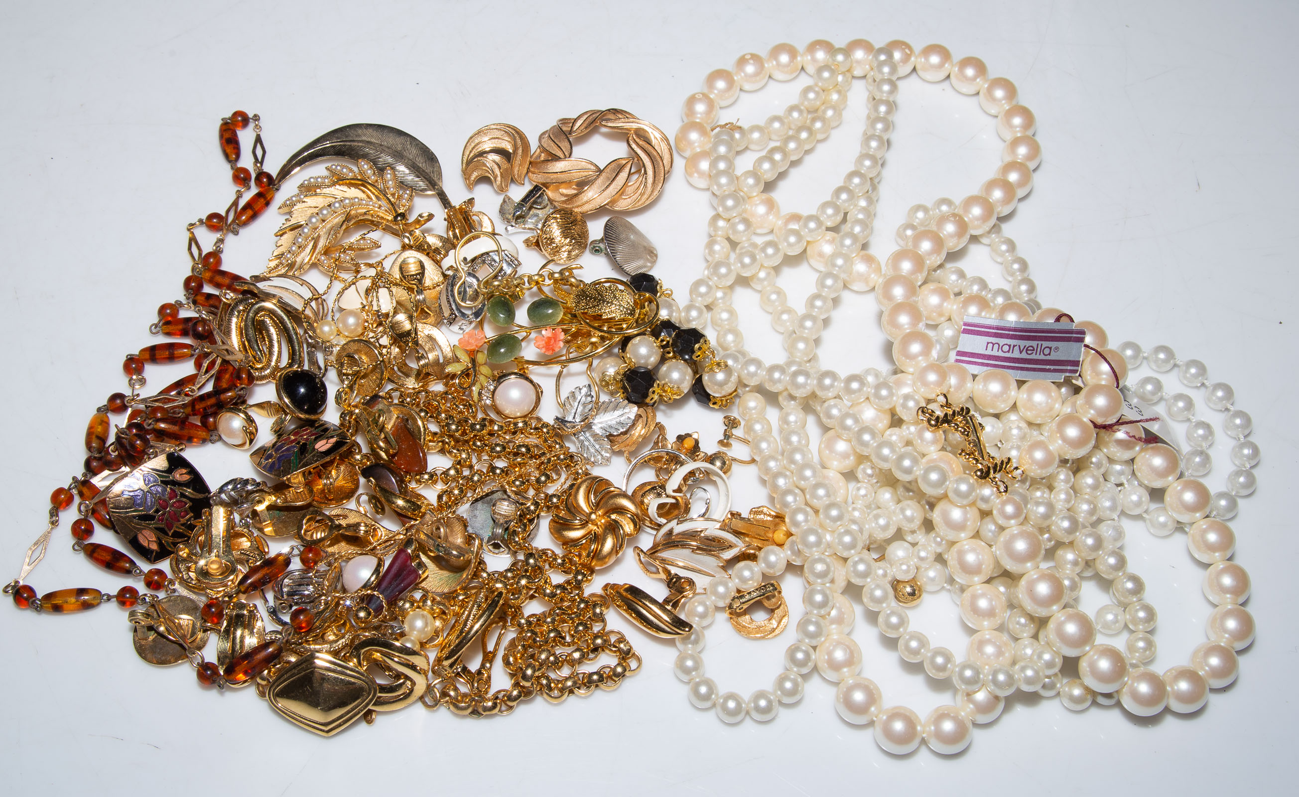 A COLLECTION OF DESIGNER FASHION