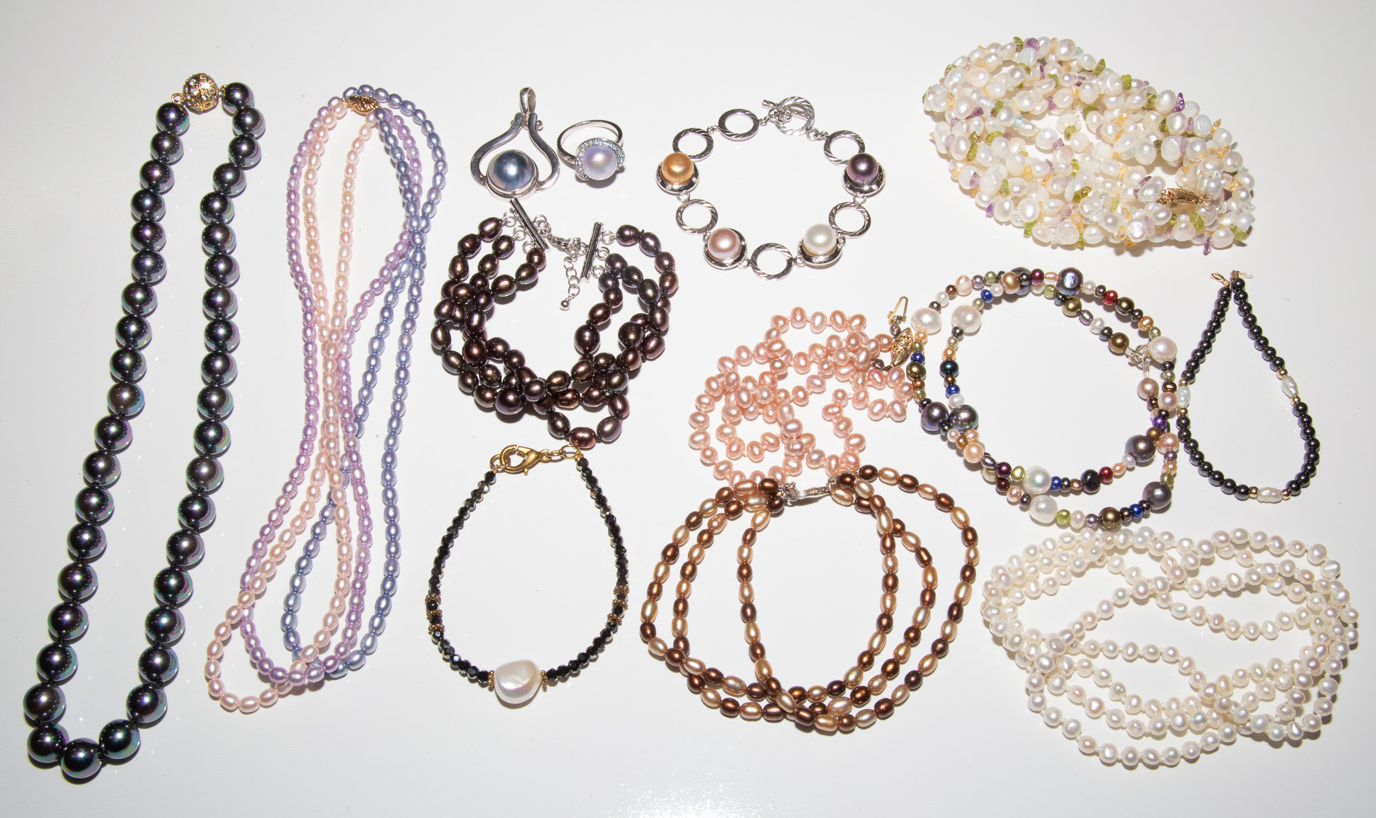 A COLLECTION OF FAUX & FRESHWATER