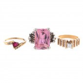 A COLLECTION OF GEMSTONE RINGS