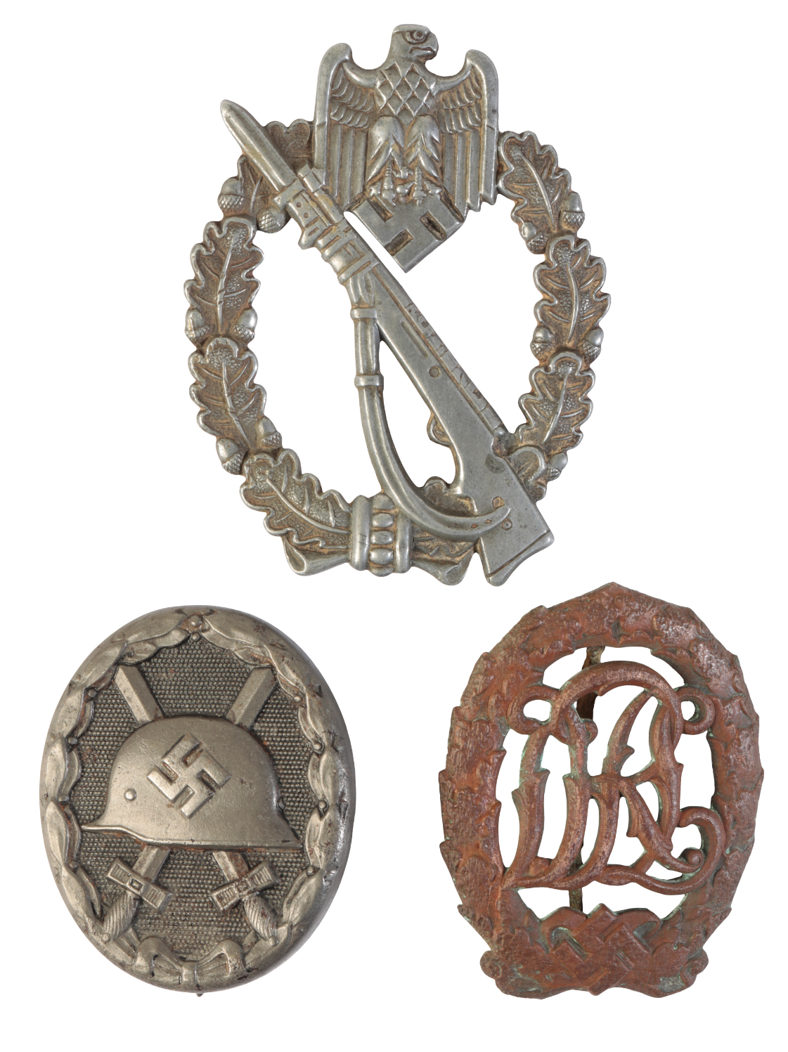 A COLLECTION OF GERMAN MEDALS AND