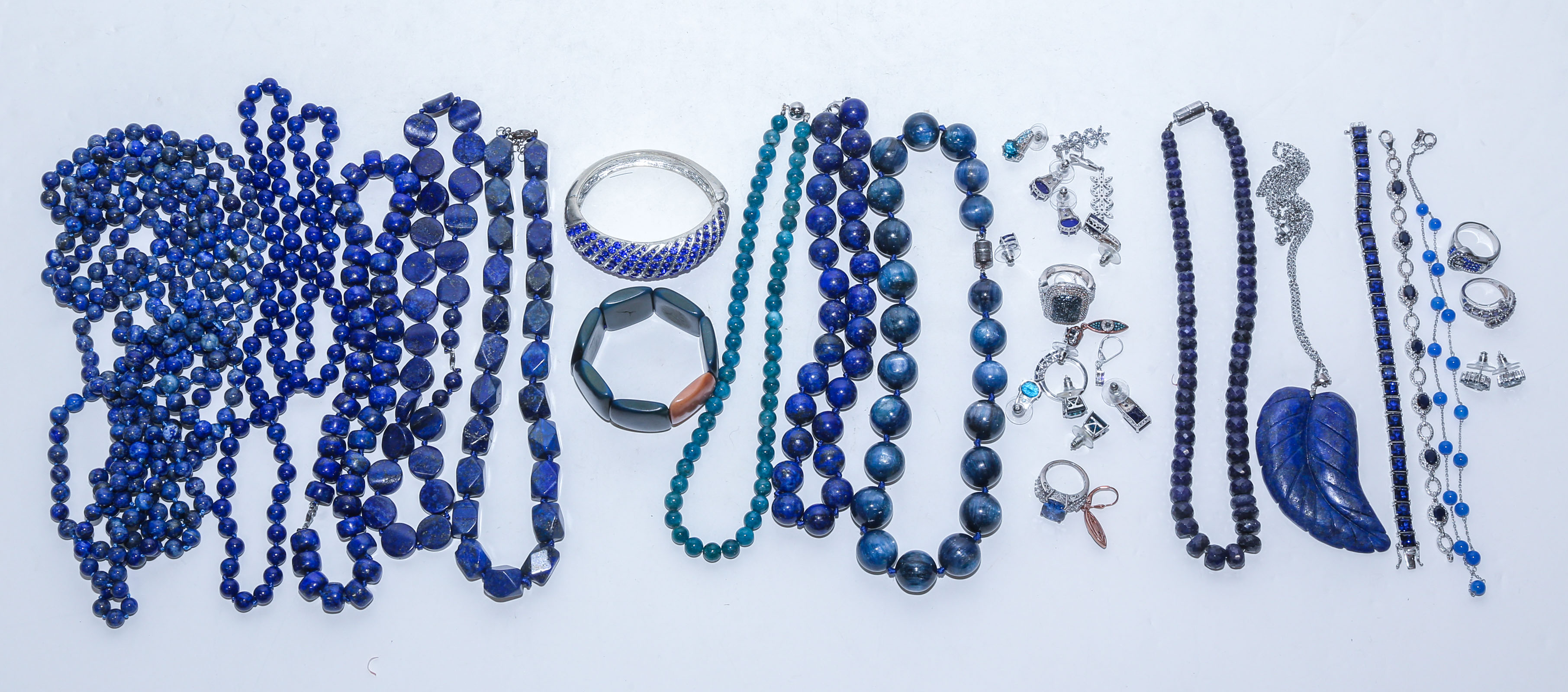 A COLLECTION OF INDIGO STONE &
