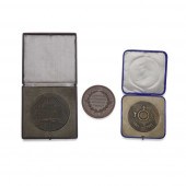 A COLLECTION OF MIXED COINS, M