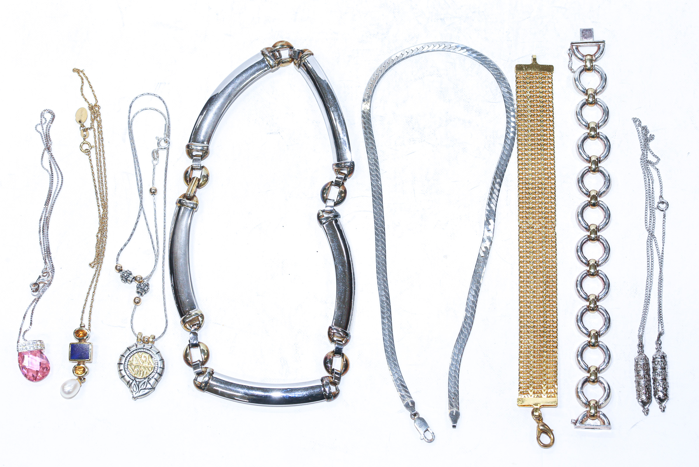 A COLLECTION OF SILVER & VERMEIL