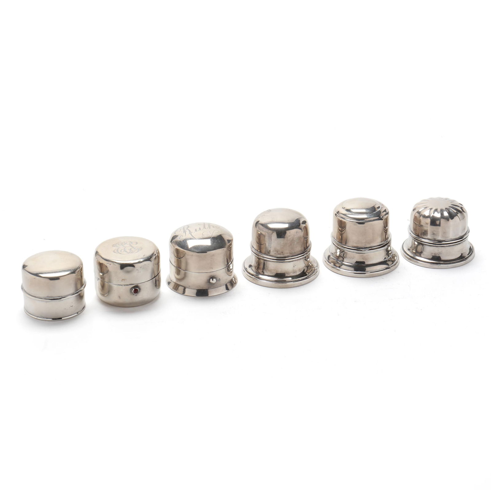A COLLECTION OF SIX STERLING SILVER
