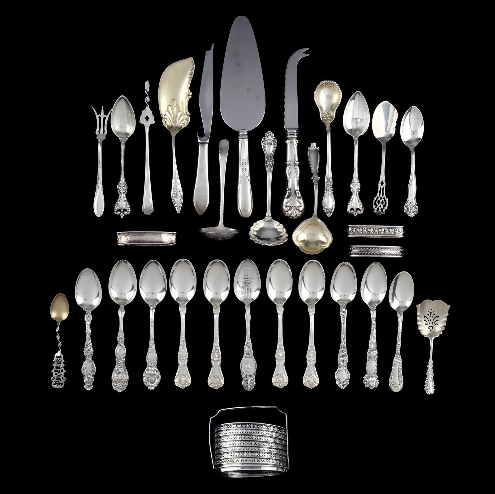 A COLLECTION OF STERLING SILVER