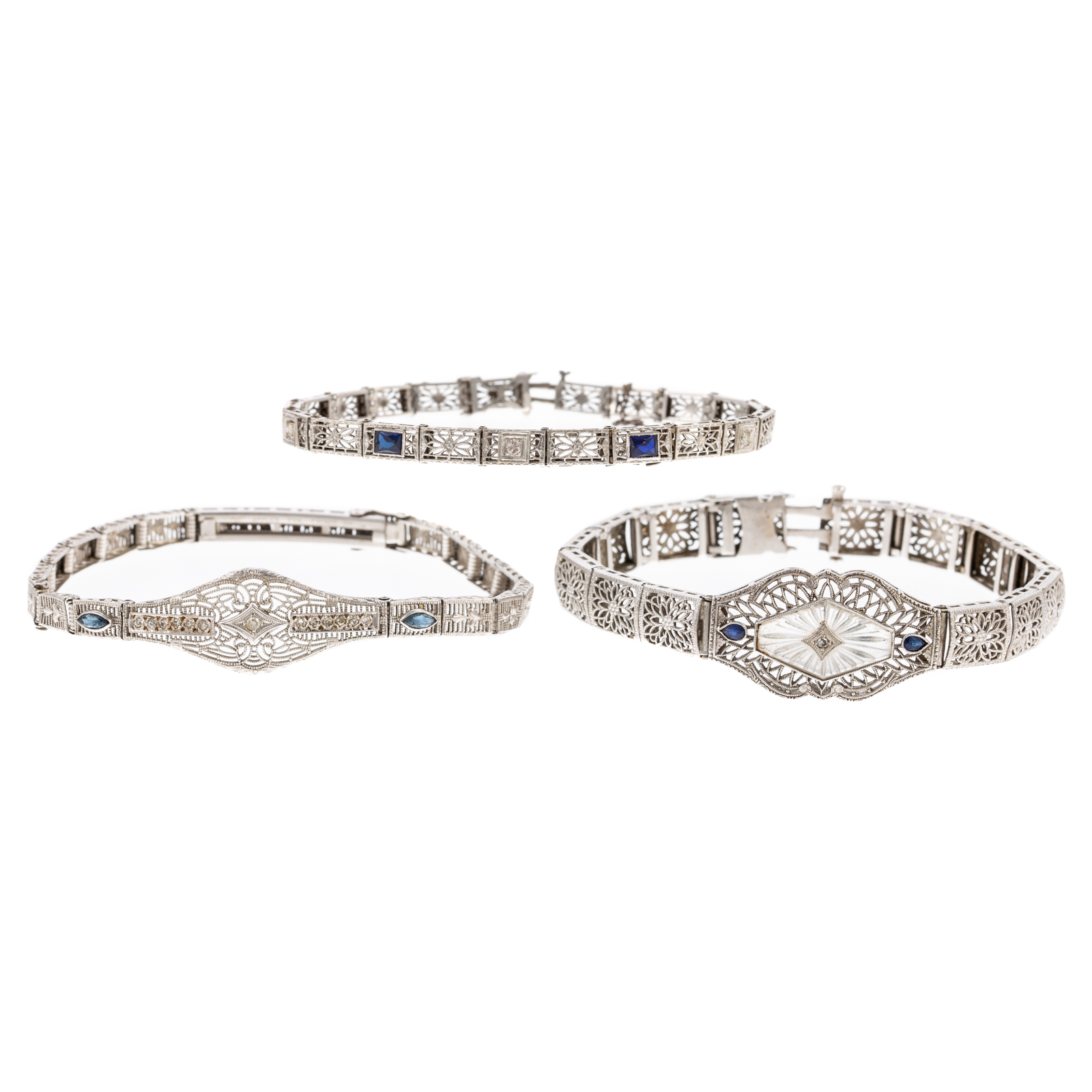 A COLLECTION OF THREE GOLD FILIGREE