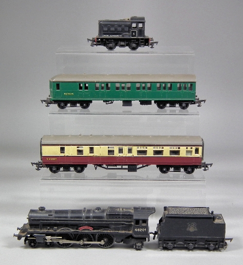 A collection of Triang and Hornby
