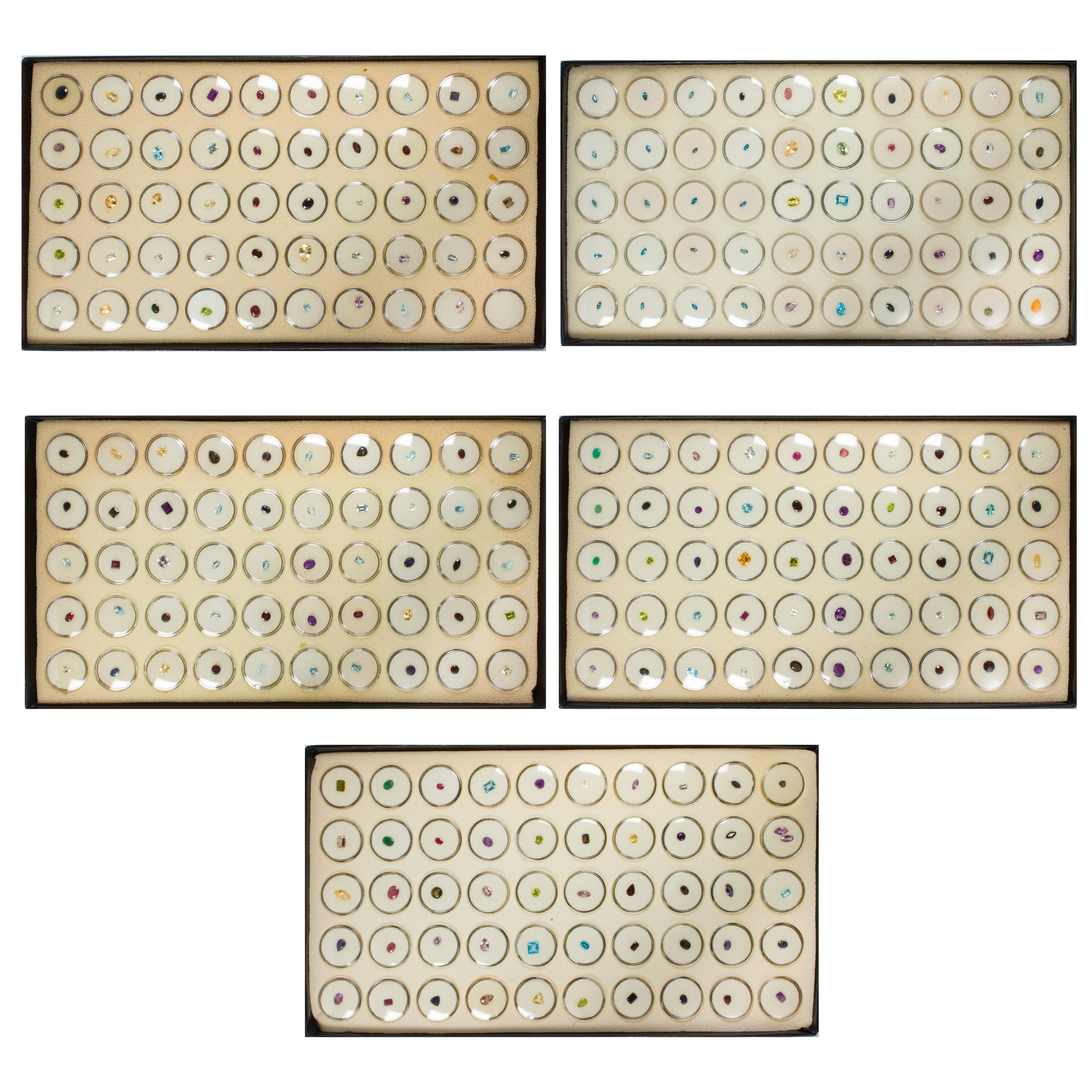 A COLLECTION OF UNMOUNTED GEMSTONES