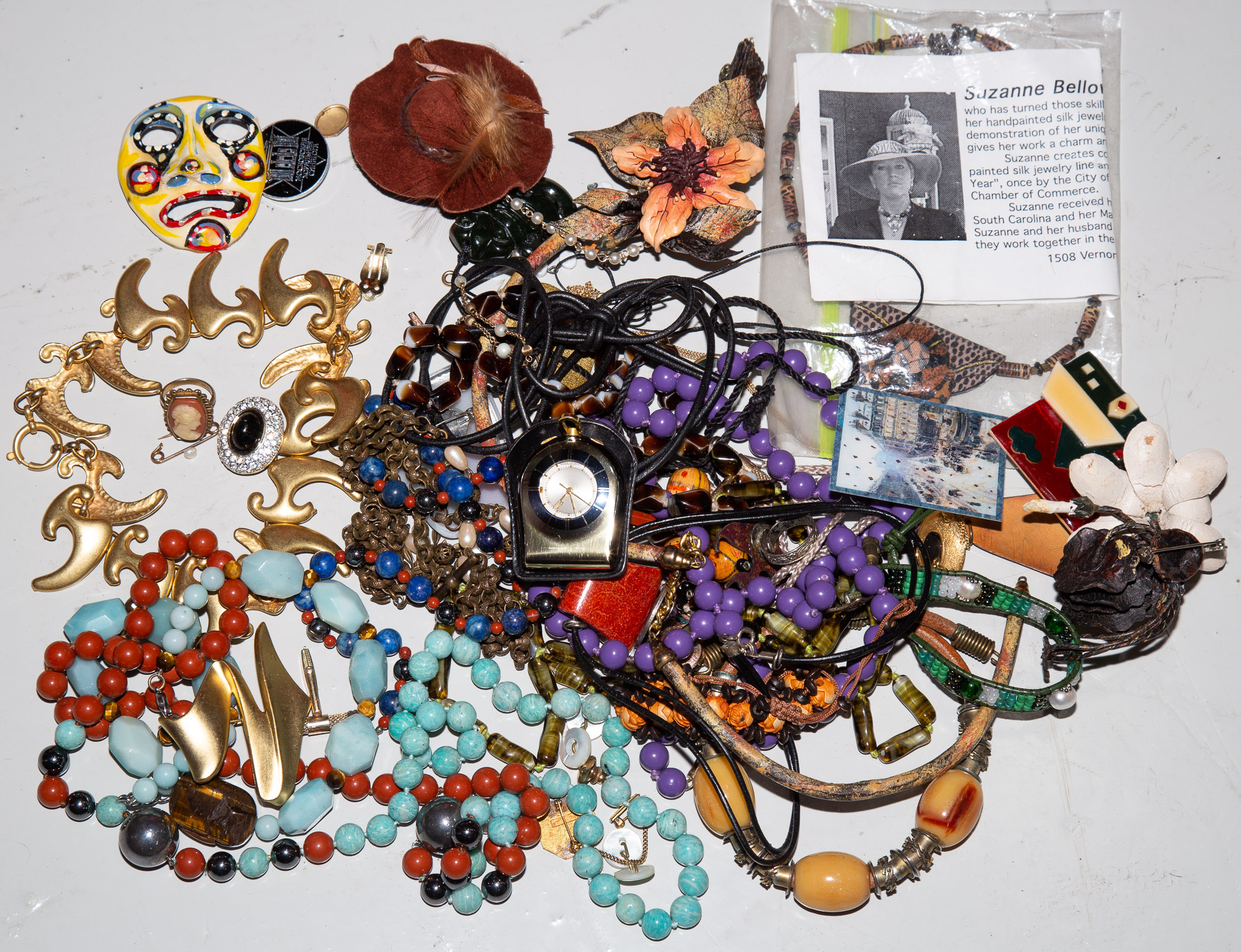 A COLLECTION OF VARIOUS FASHION