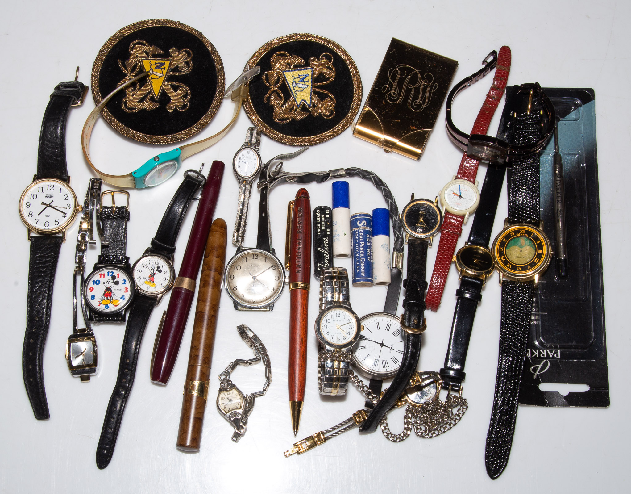A COLLECTION OF VARIOUS FASHION
