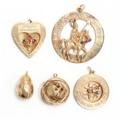 A COLLECTION OF VINTAGE GOLD A