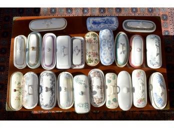 A collection of vintage porcelain