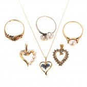 A COLLECTION OF VINTAGE RINGS