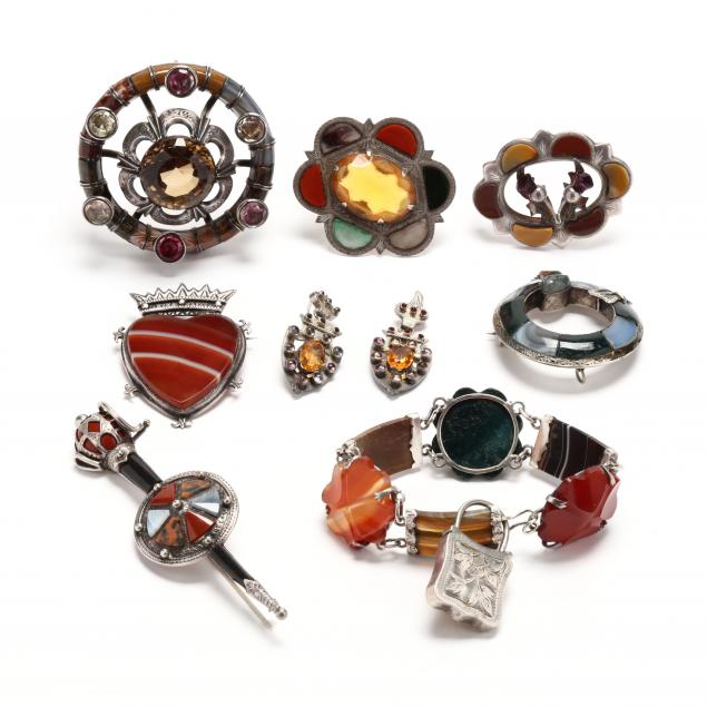 A COLLECTION OF VINTAGE SILVER
