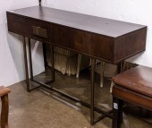 A CONTEMPORARY FAUX WOOD GRAIN