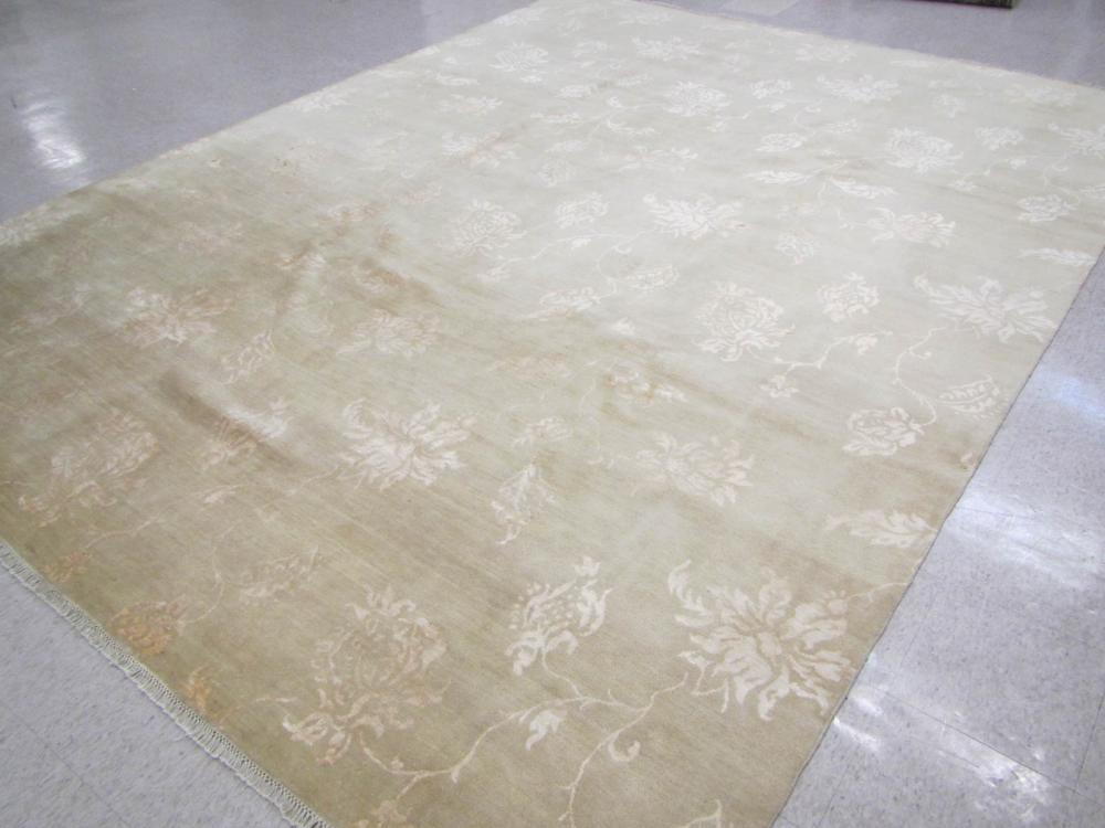 A CONTEMPORARY HAND KNOTTED