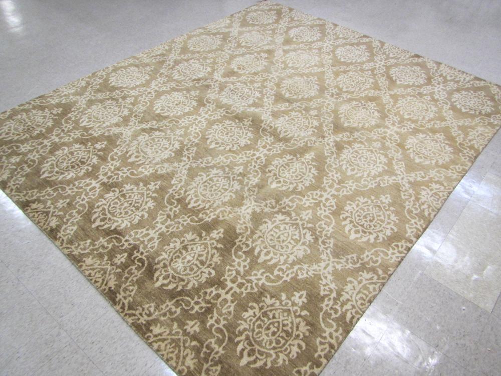 A CONTEMPORARY HAND KNOTTED