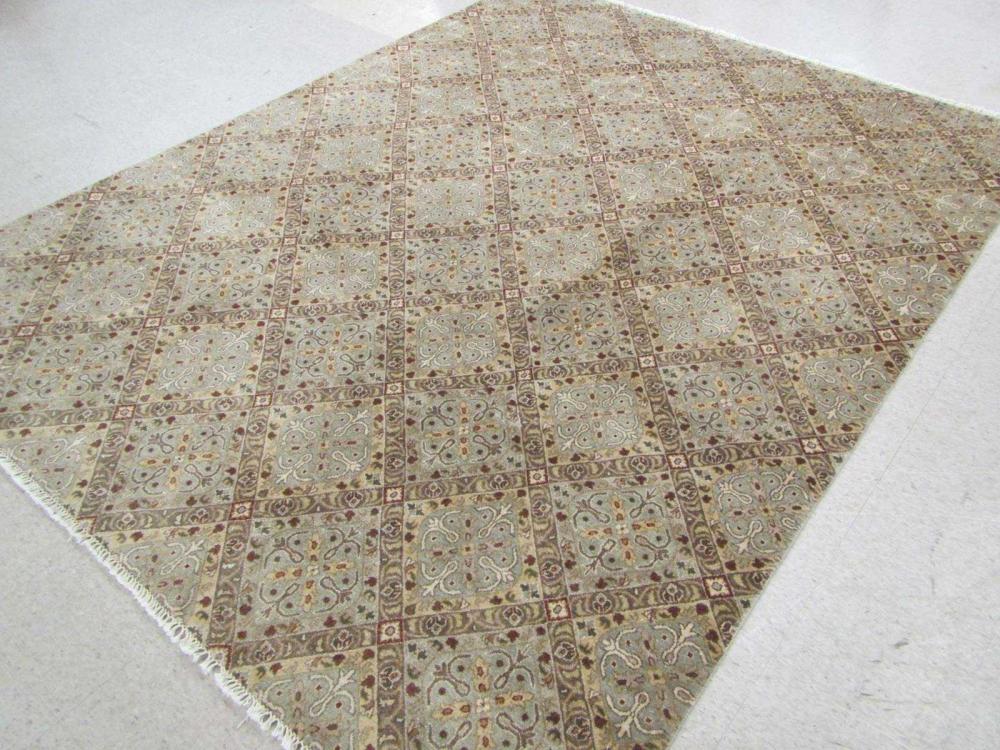 A CONTEMPORARY HAND KNOTTED
