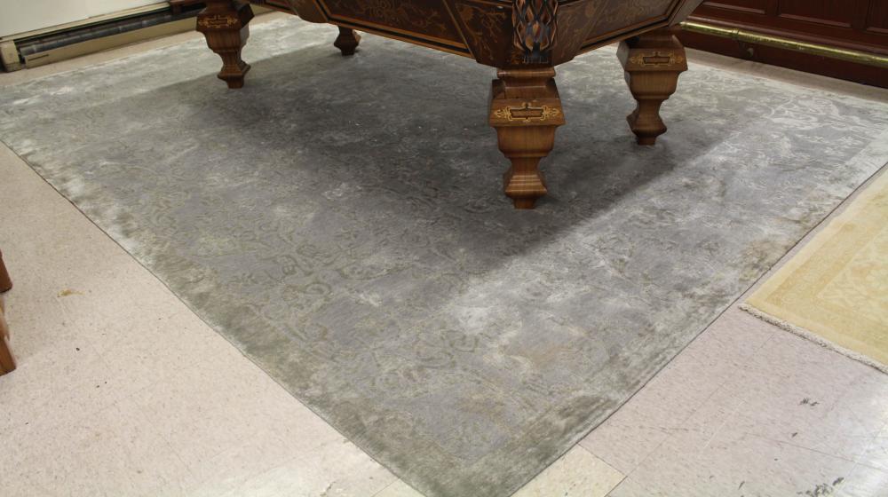 A CONTEMPORARY HAND KNOTTED TIBETAN