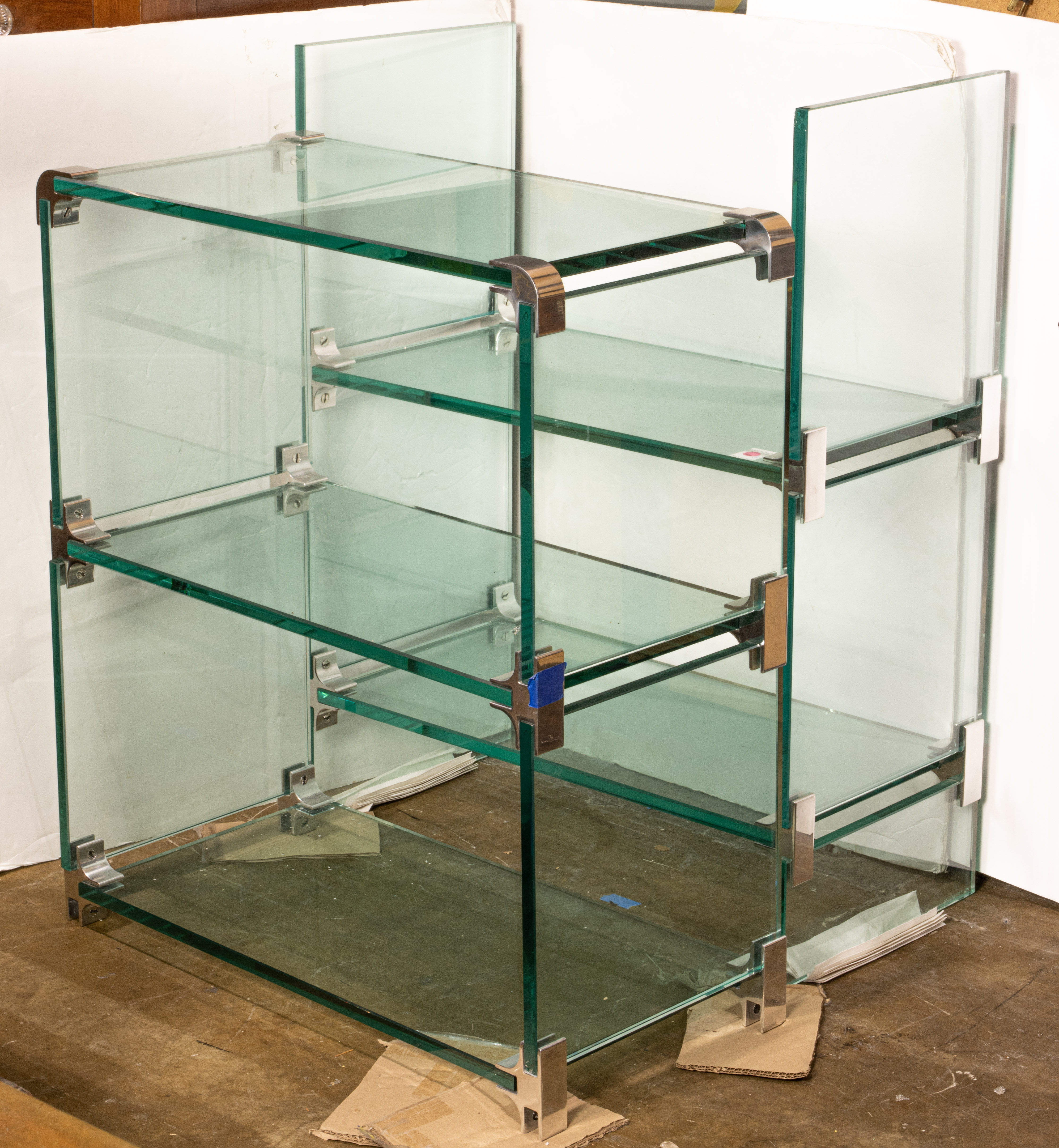 A CONTEMPORARY MODULAR UNIT OF