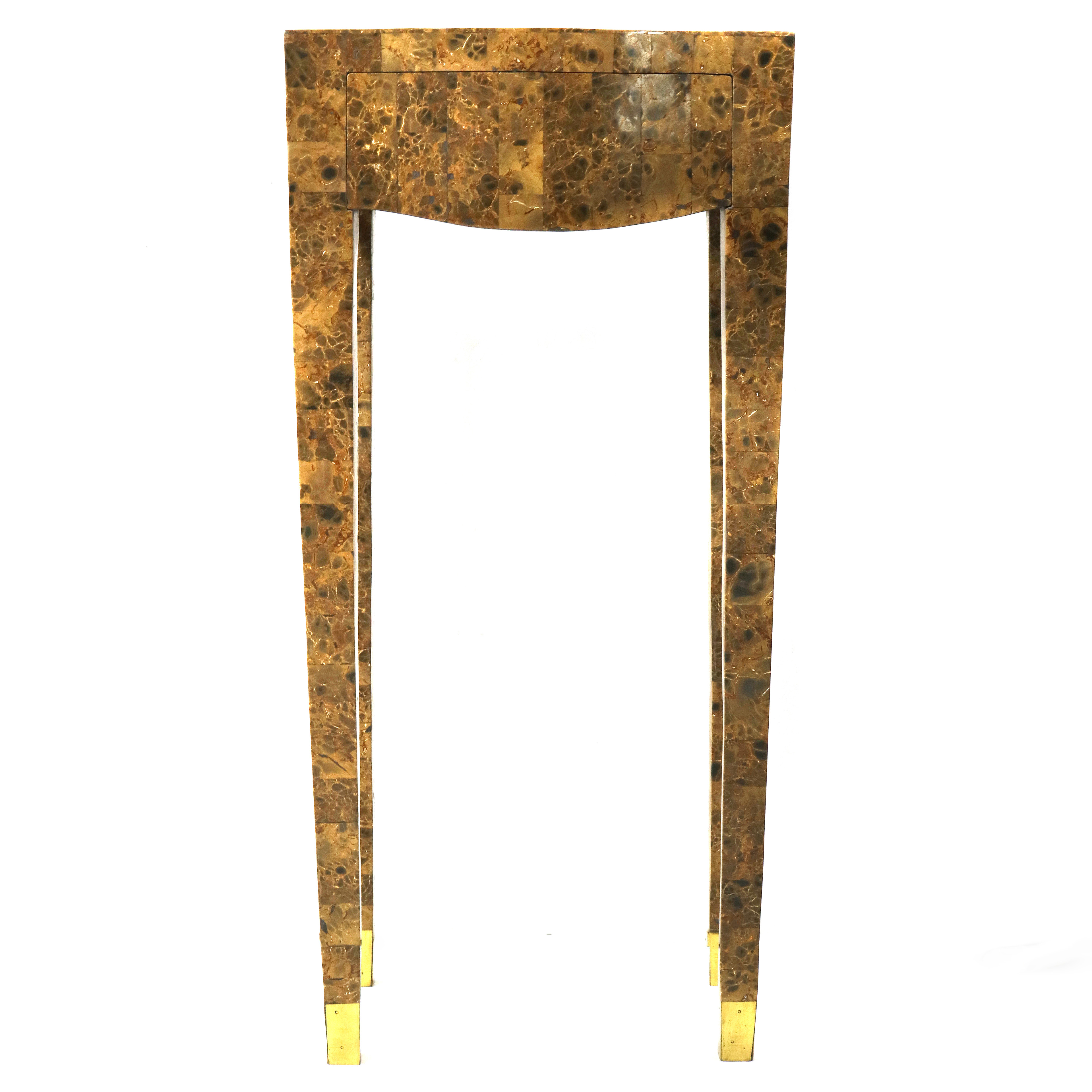 A CONTEMPORARY OCCASIONAL TABLE A