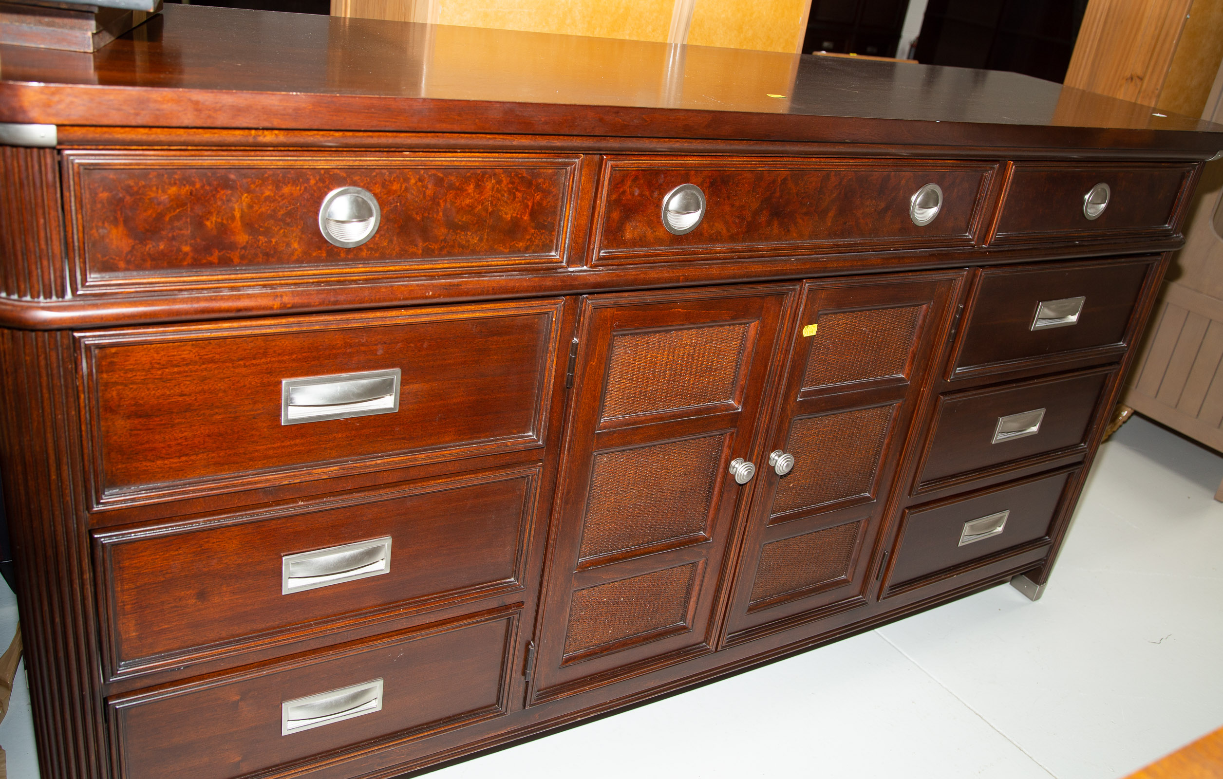 A CONTEMPORARY STYLE NAUTICA