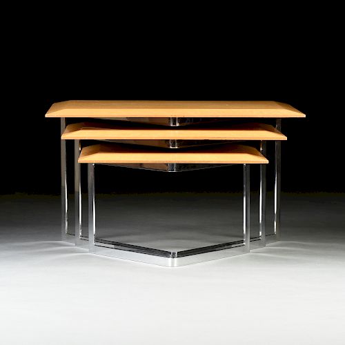 A CONTEMPORARY THREE PIECE SET OF