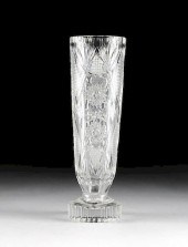 A CONTINENTAL CUT CRYSTAL VASE