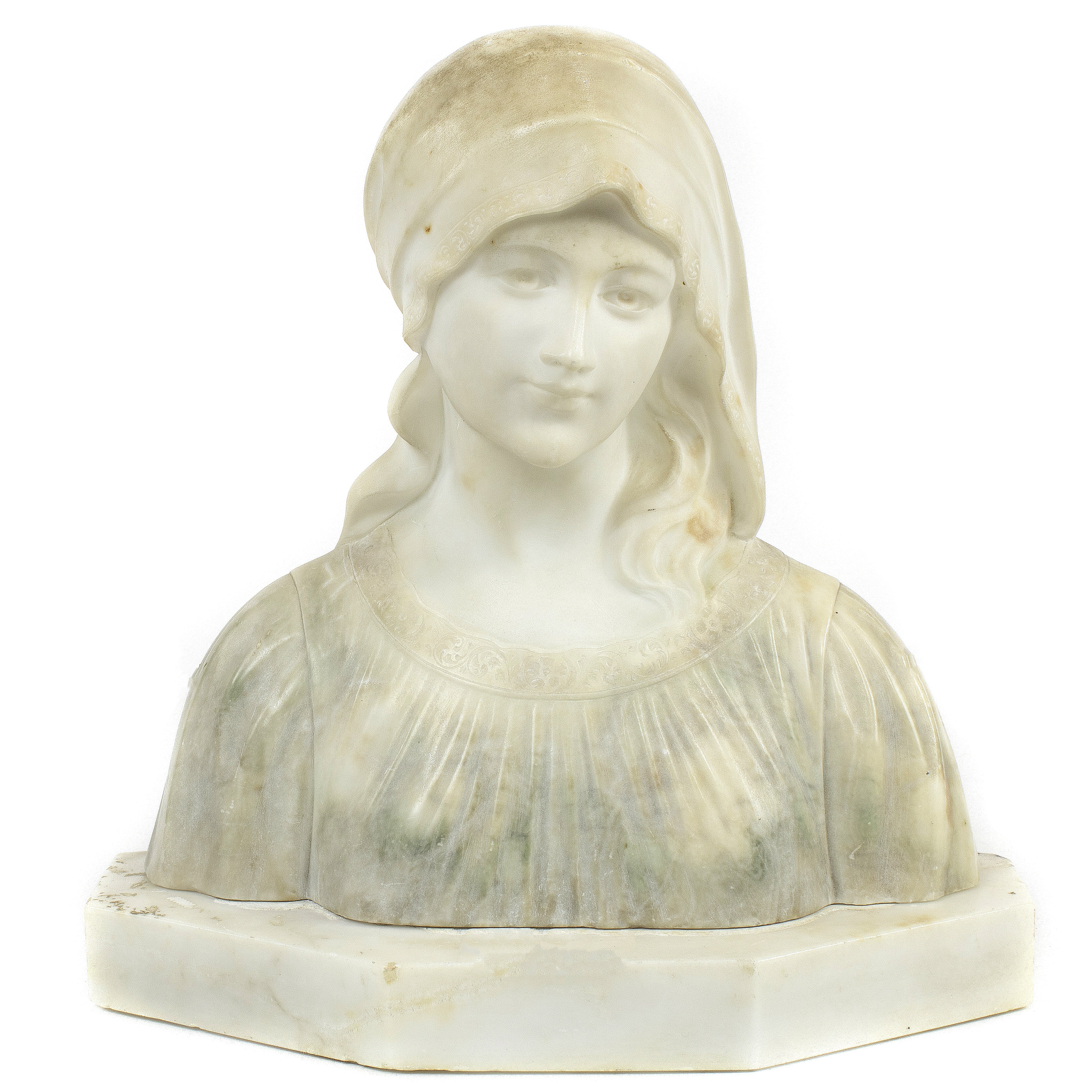 A CONTINENTAL MARBLE SCULPTURE