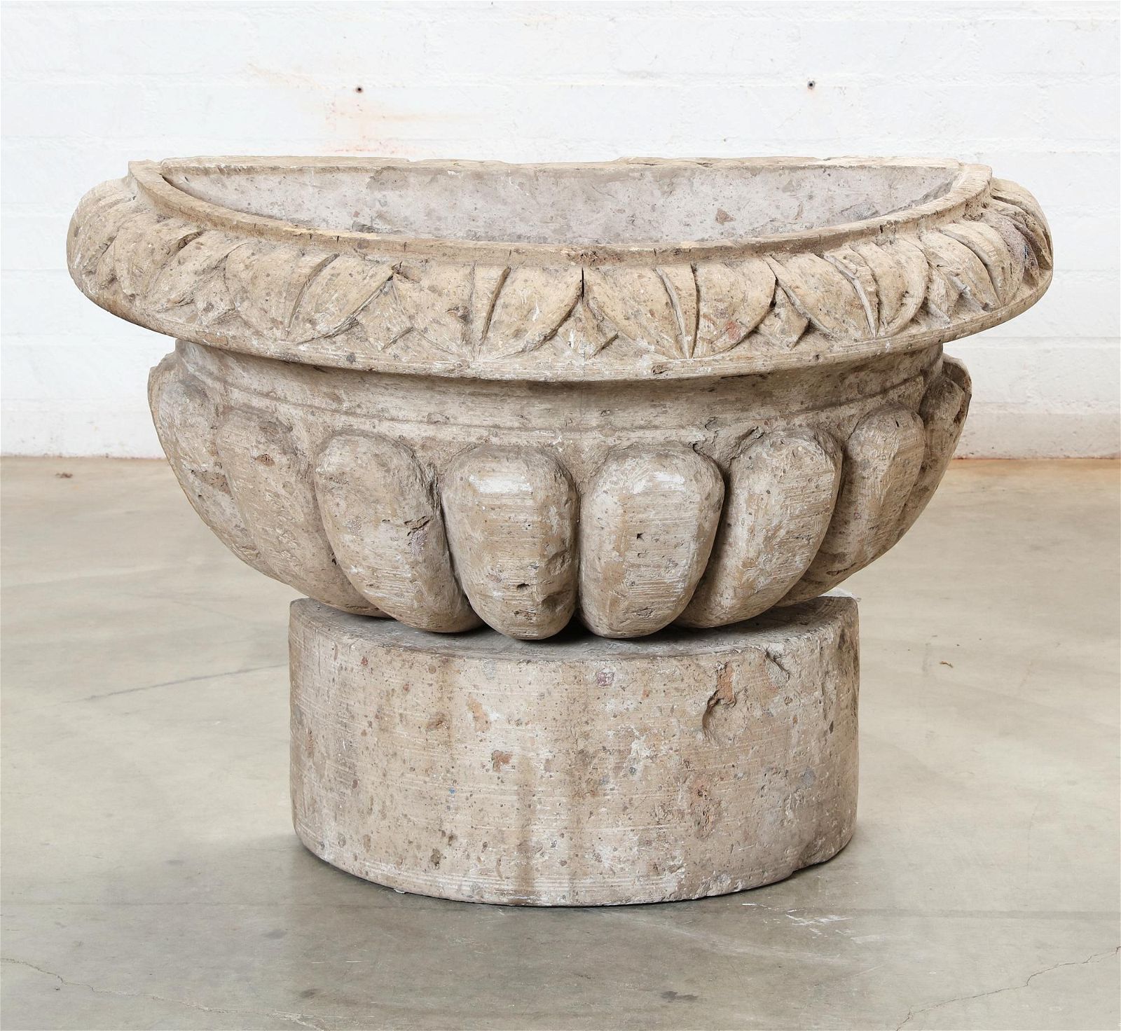 A CONTINENTAL NEOCLASSICAL STYLE