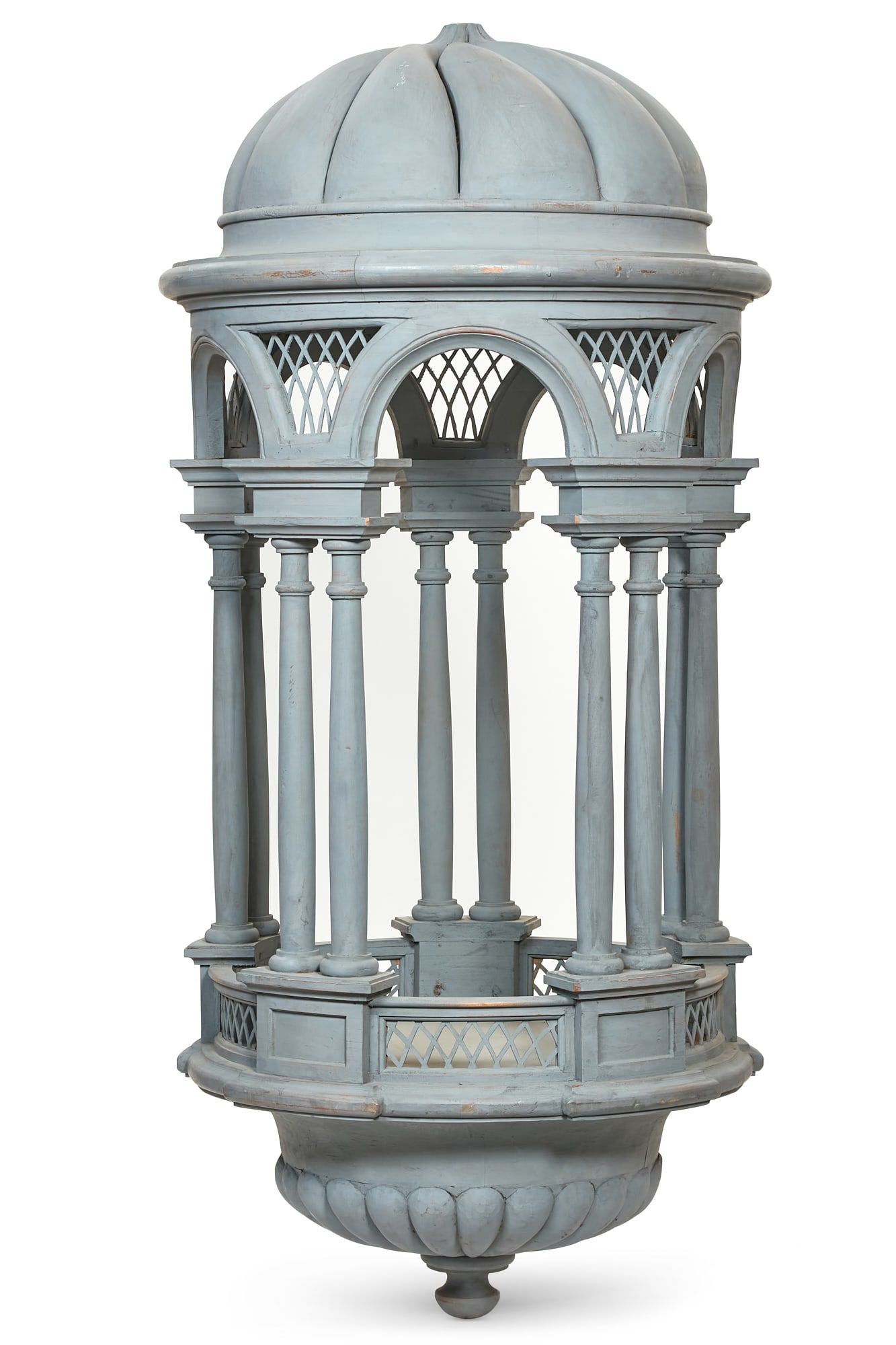 A CONTINENTAL NEOCLASSICAL STYLE