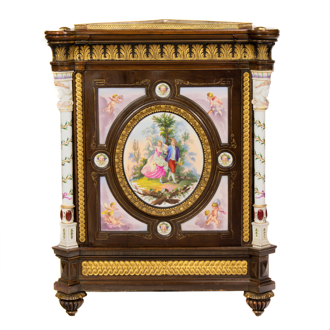 A CONTINENTAL NEOCLASSICAL STYLE