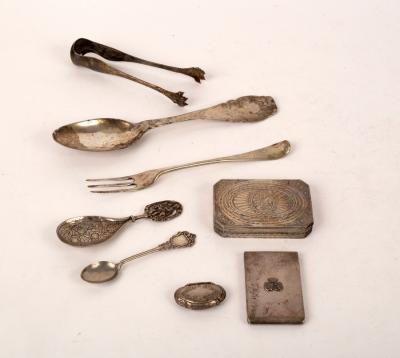 A Continental silver snuff box of