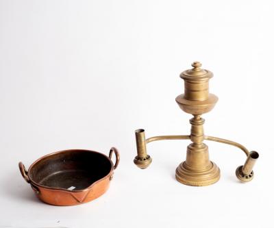 A copper preserving pan with single