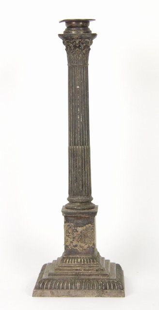 A Corinthian column table light