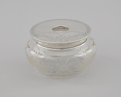 A Crystal Hair Receiver with