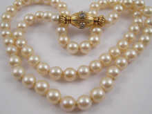 A cultured pearl necklace the