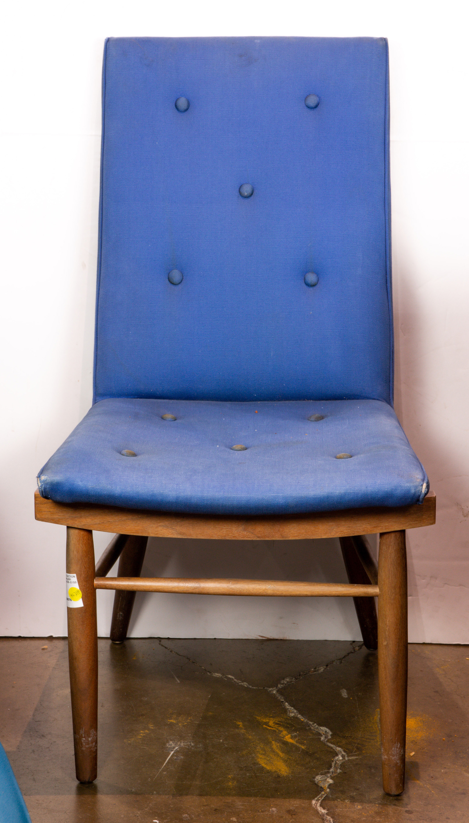 A DANISH MODERN LOUNGE CHAIR A