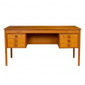A DANISH MODERN TEAK DESK A Da