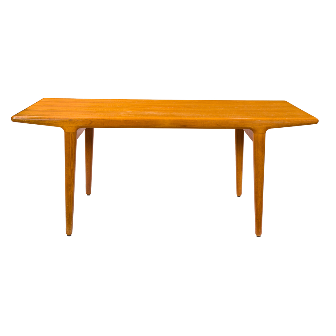 A DANISH MODERN TEAK DINING TABLE A