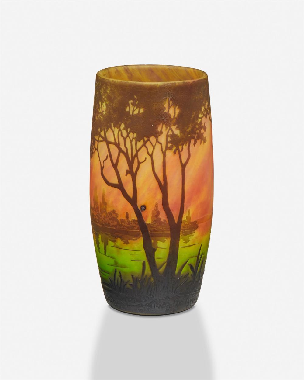 A DAUM CAMEO GLASS "PAYSAGE DU LAC"