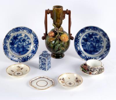 A Delft tea caddy with screw on