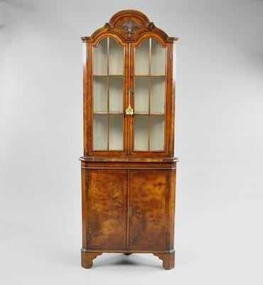 A Delicate Corner Display Cabinet